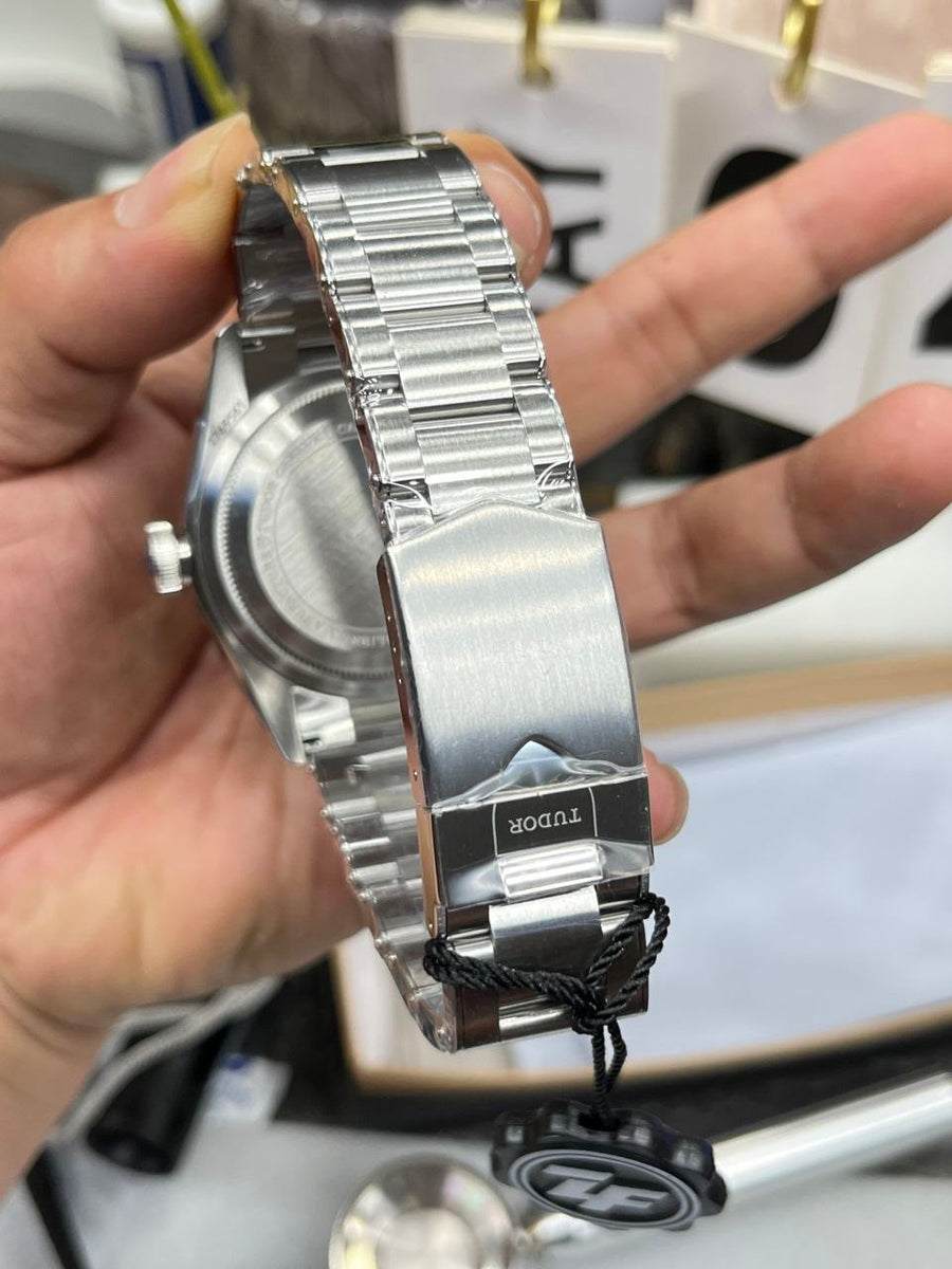 Tudor gmt