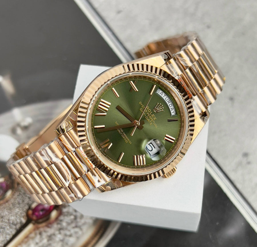 Day-Date golf rose/green dial