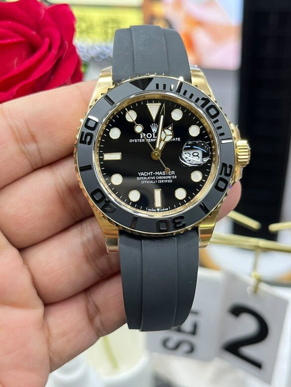 Yach master gum oro
