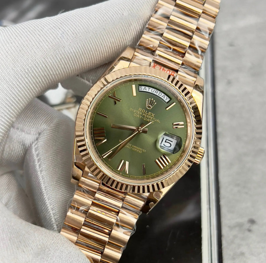 Day-Date golf rose/green dial