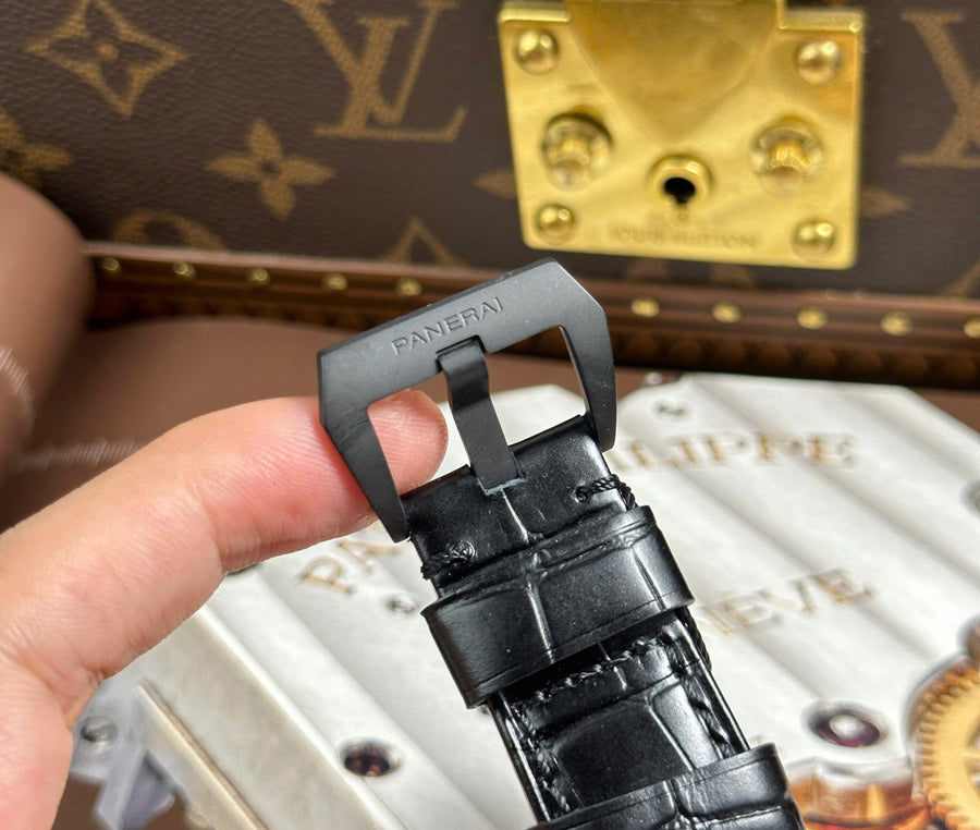 Panerai Luminor GMT PAM1279 Titanium 42mm