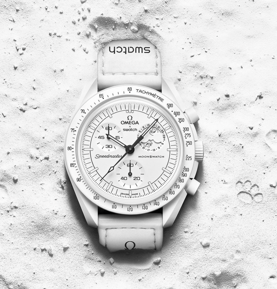 MOONSWATCH MISSION TO MOONPHASE SNOOPY